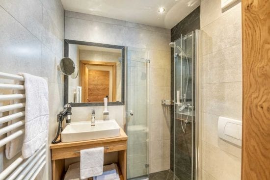 Zimmer & Ferienwohnungen in Obertauern – Hotel Weningeralm Zimmer & Ferienwohnungen in Obertauern – Hotel Weningeralm